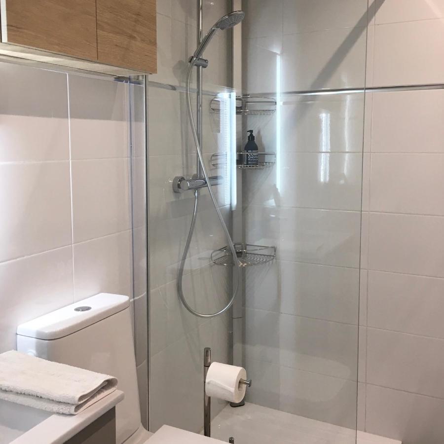 Chambres D'Hotes Chez Thierry Saint-Laurent-d'Aigouze Room photo